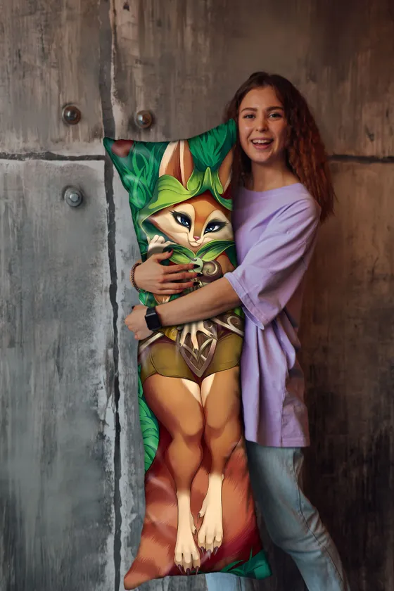 Дакимакура Белка Худвинк №3