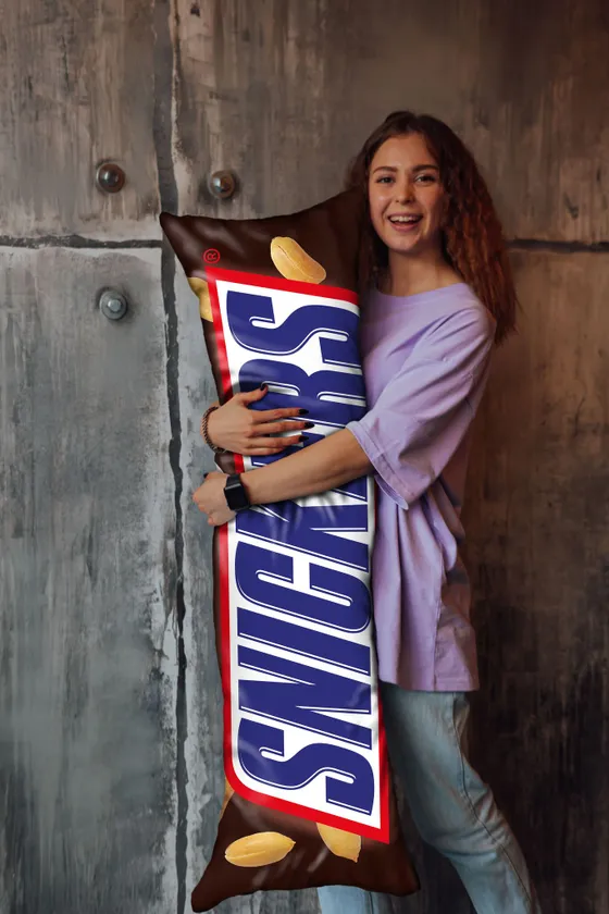 Дакимакура Сникерс