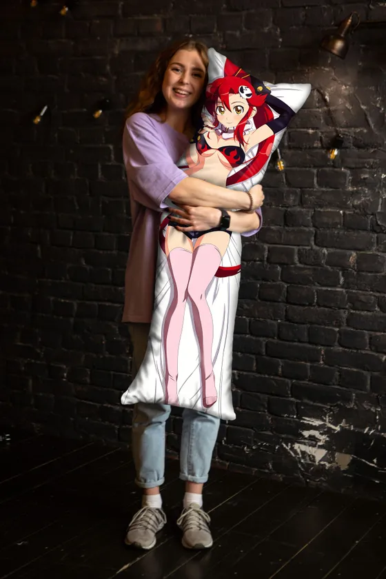 Дакимакура Йоко Литтнер