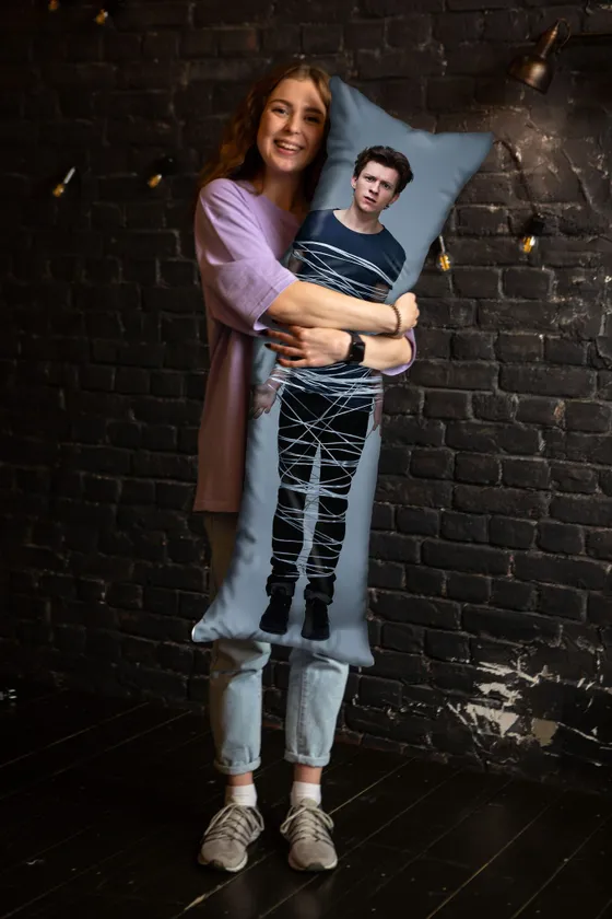 Дакимакура Том Холланд №4