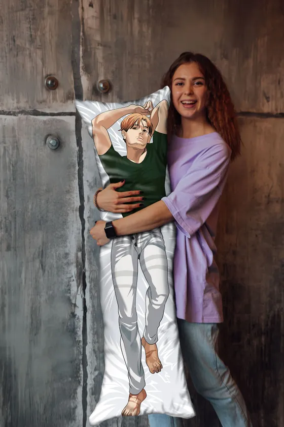 Дакимакура Майк Захариас