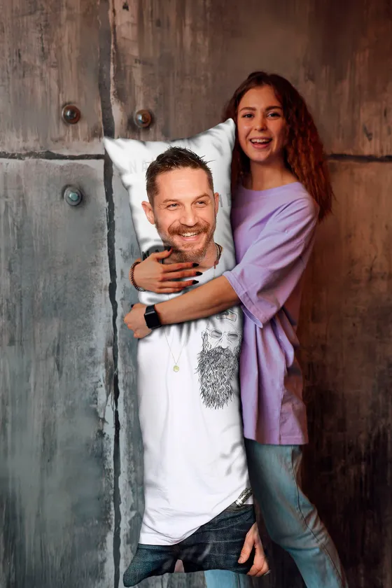 Дакимакура Том Харди №2