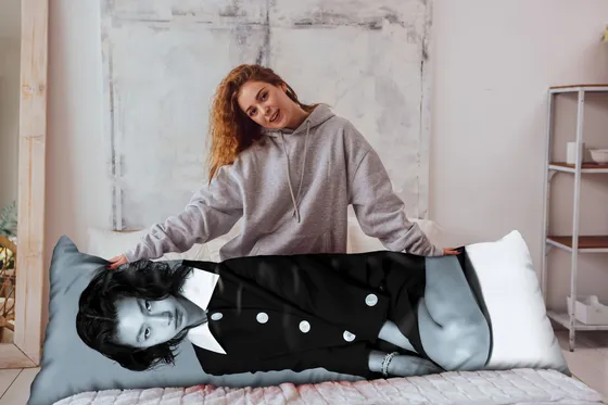 Дакимакура Чон Хо Ён №2