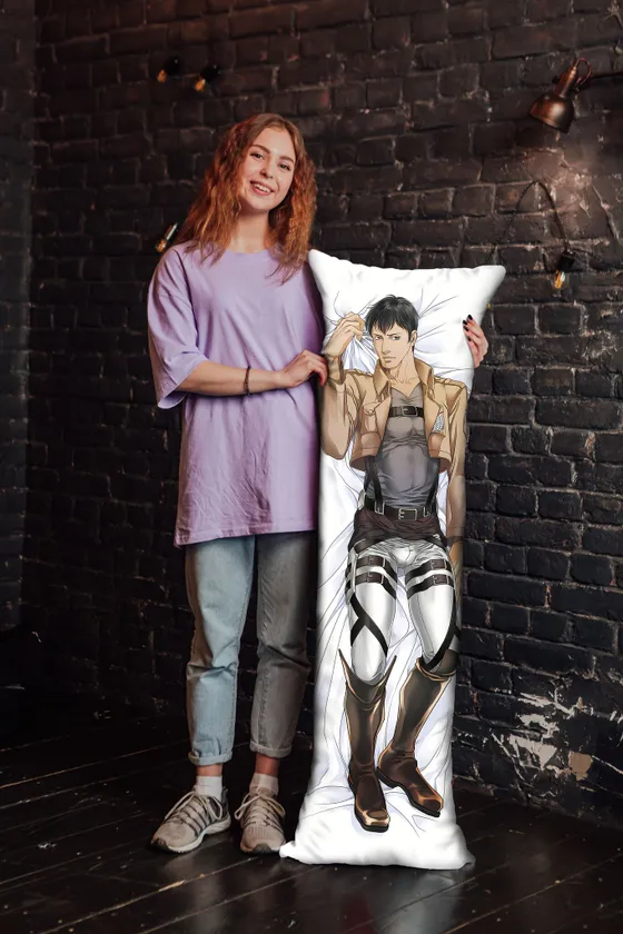 Дакимакура Бертольд Гувер