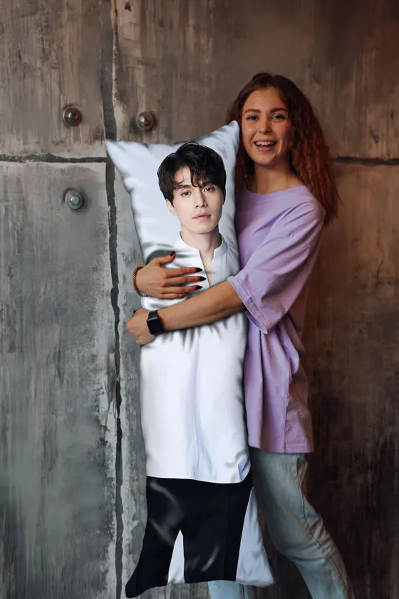 Дакимакура Ли Дон Ук