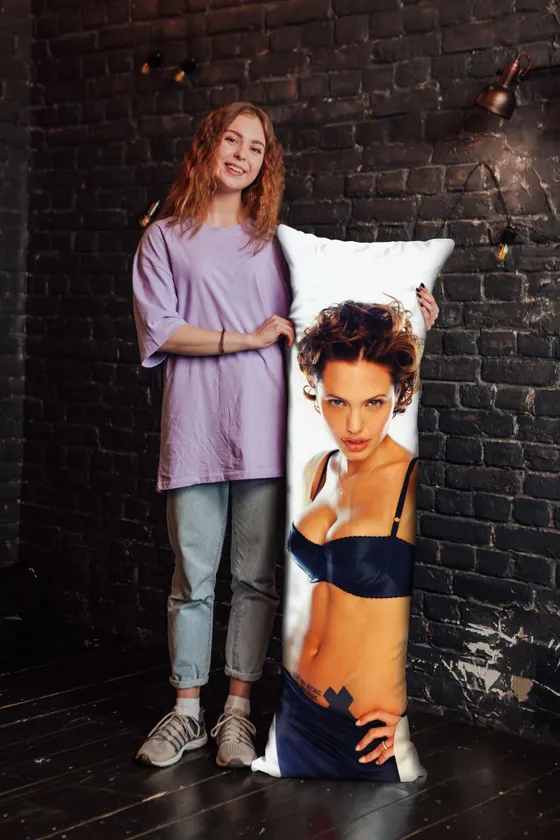 Дакимакура Анджелина Джоли №2