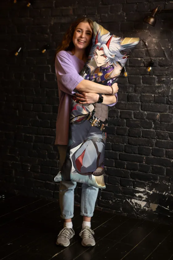 Дакимакура Аратаки Итто и Чжун Ли