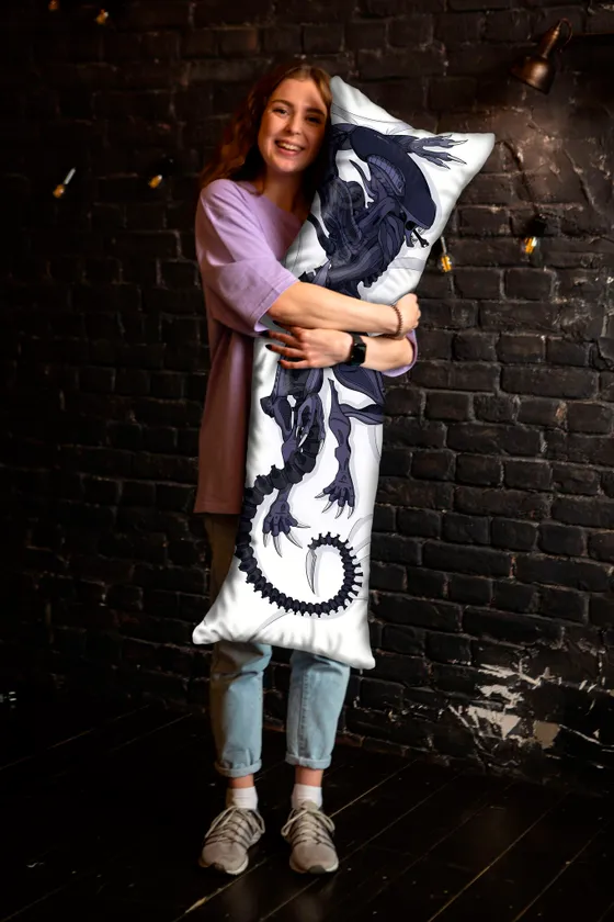 Дакимакура Ксеноморф