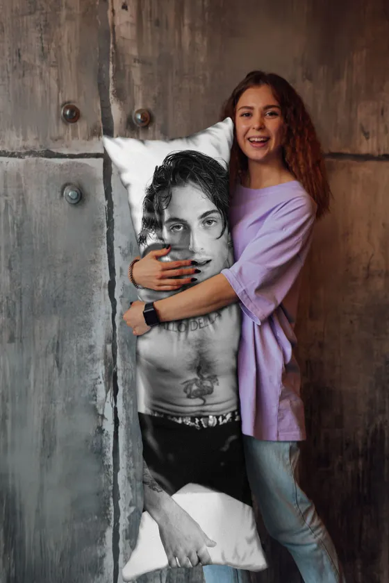 Дакимакура Дамиано Давид №3