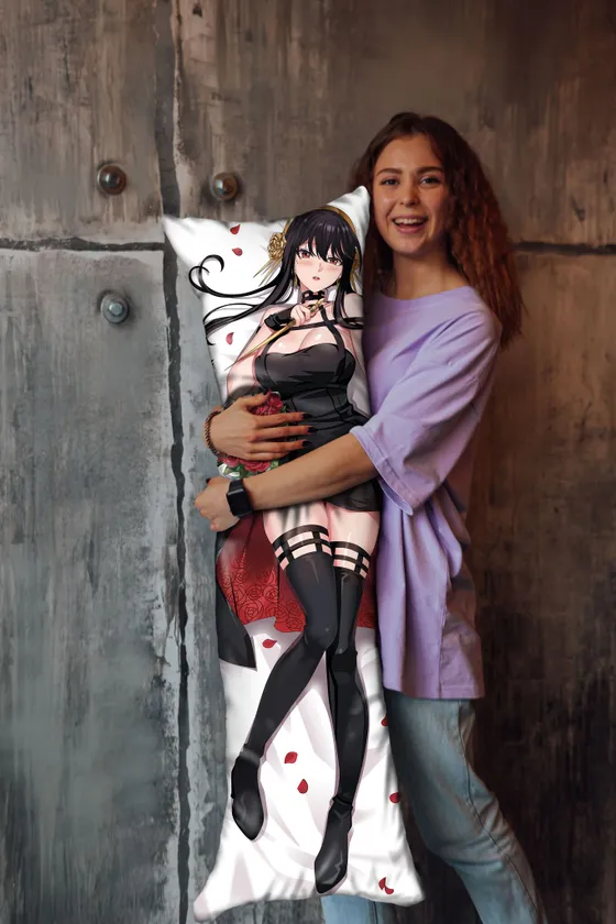 Дакимакура Йор Форджер №4