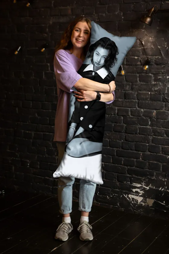 Дакимакура Чон Хо Ён №2