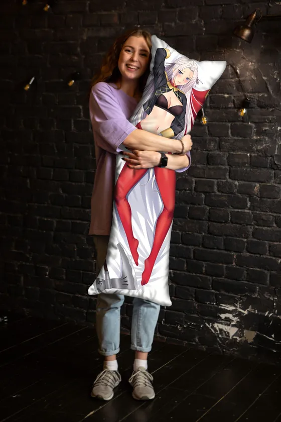 Дакимакура Эдельгард фон Хресвелг