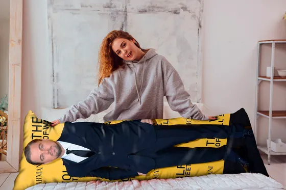 Дакимакура Леонардо ди Каприо №2