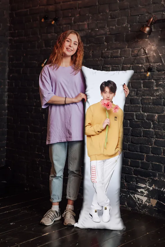 Дакимакура Чонгук №3