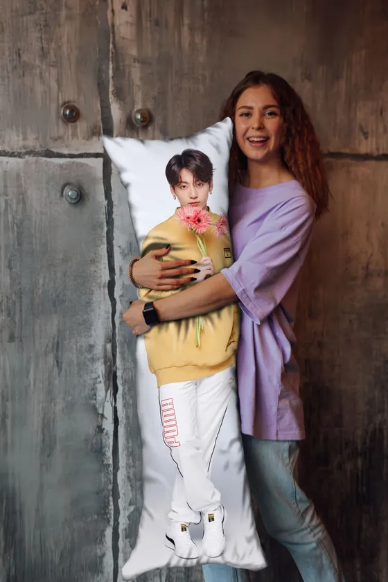 Дакимакура Чонгук №3