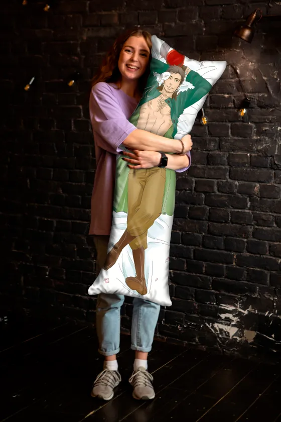 Дакимакура Садык Аднан (Турция)