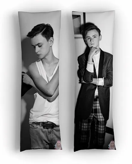 Дакимакура Джейден Мартелл №3