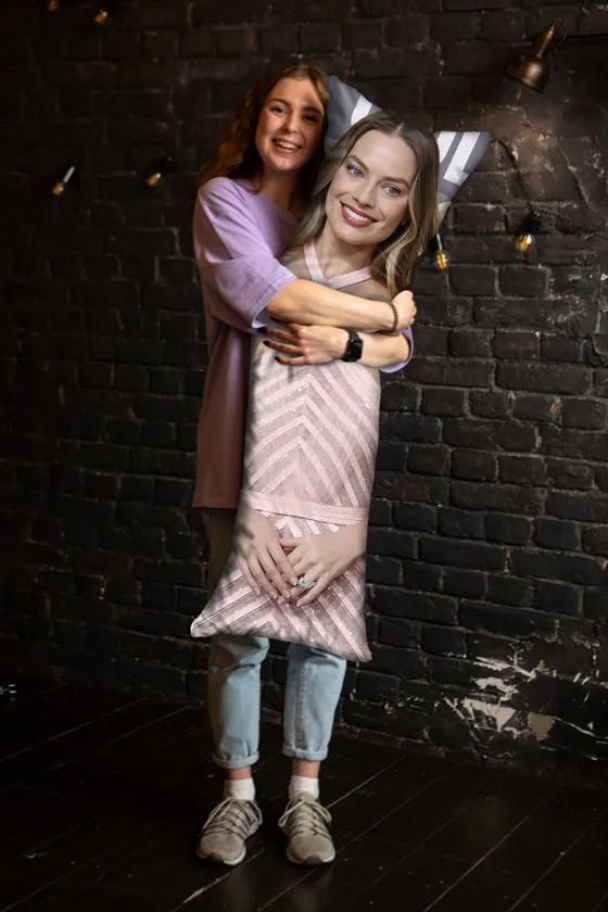 Дакимакура Марго Робби №4