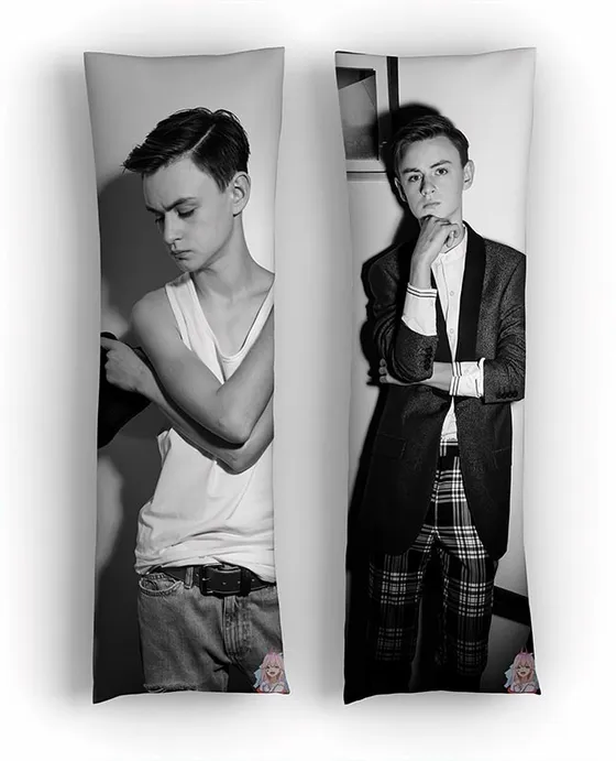 Дакимакура Джейден Мартелл №3