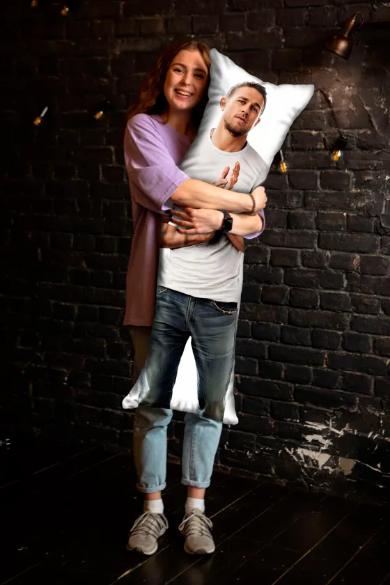 Дакимакура Чарли Ханнэм