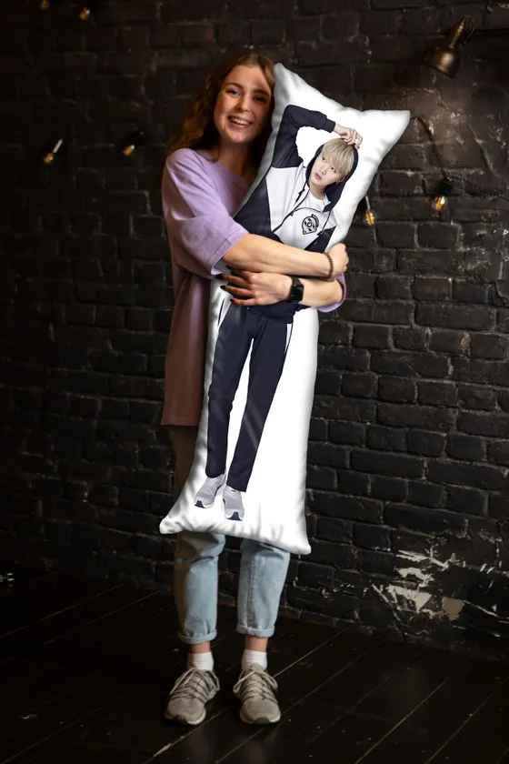 Дакимакура Юнги