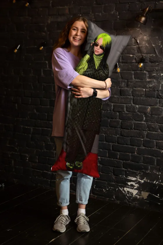 Дакимакура Билли Айлиш №3