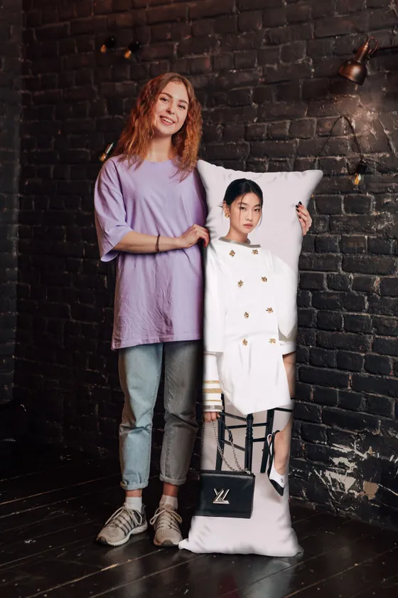 Дакимакура Чон Хо Ён №2