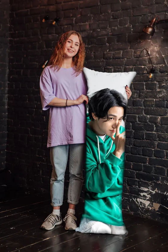 Дакимакура Ким Бом