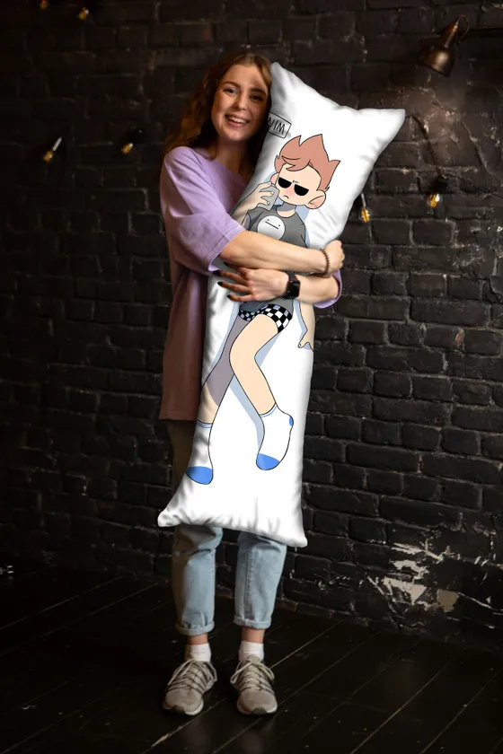 Дакимакура Том