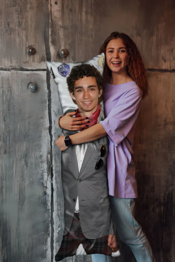 Дакимакура Роберт Шиэн