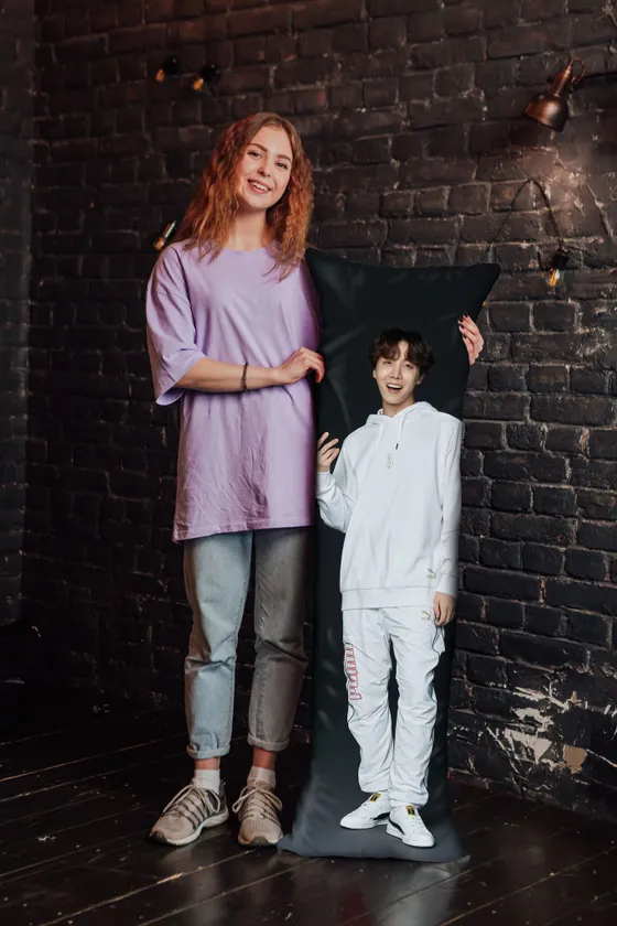 Дакимакура Хосок